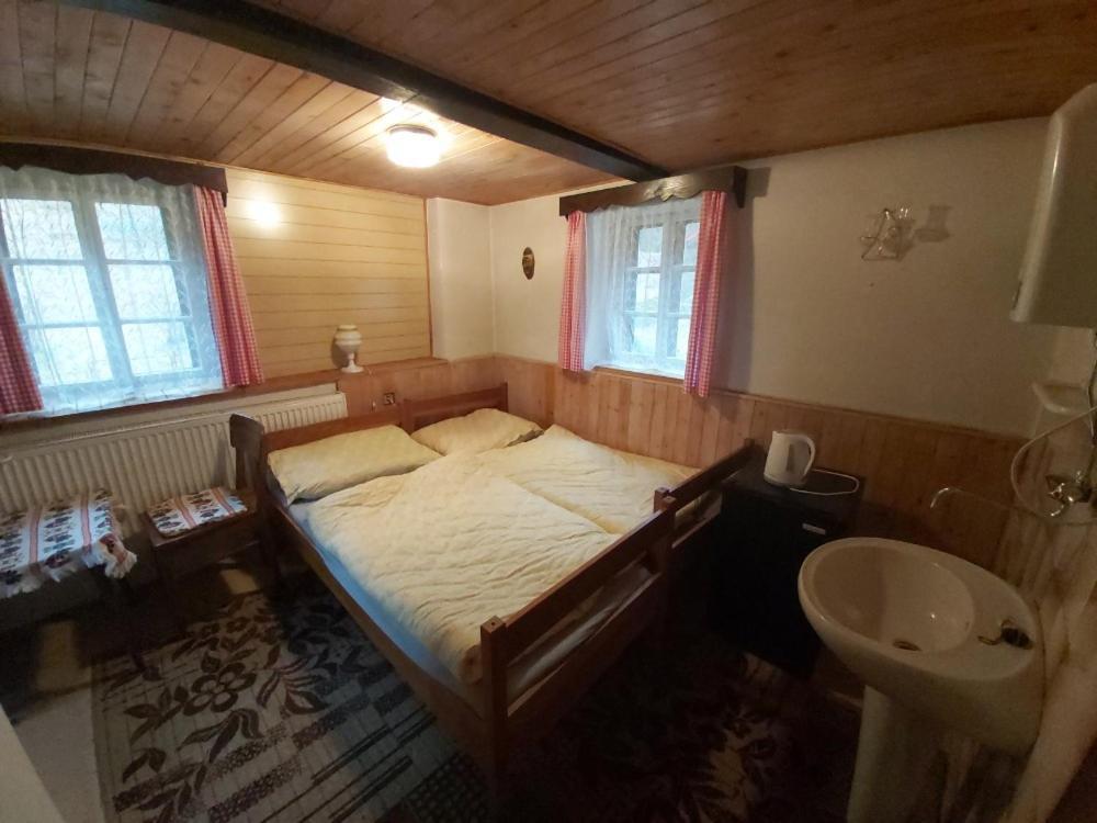 Ubytovani V Retro Chalupe Na Vecnosti Tanvald Eksteriør billede